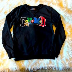 black pyramid Crewneck Sweatshirt, Medium